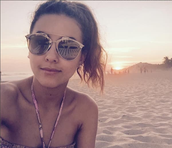 Paulina Goto dejó el uniforme de "Un camino hacia el destino" para broncearse.