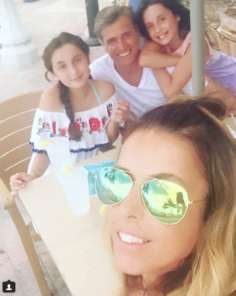 En el 2006 quedó nuevamente embarazada de su segunda hija, Azul. Las dos pequeñas se volvieron prioridad para la actriz, por lo que su carrera pasó a segundo plano.