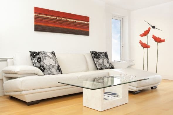 De este modo, crearás un foco que desviará la atención del entorno oscuro.