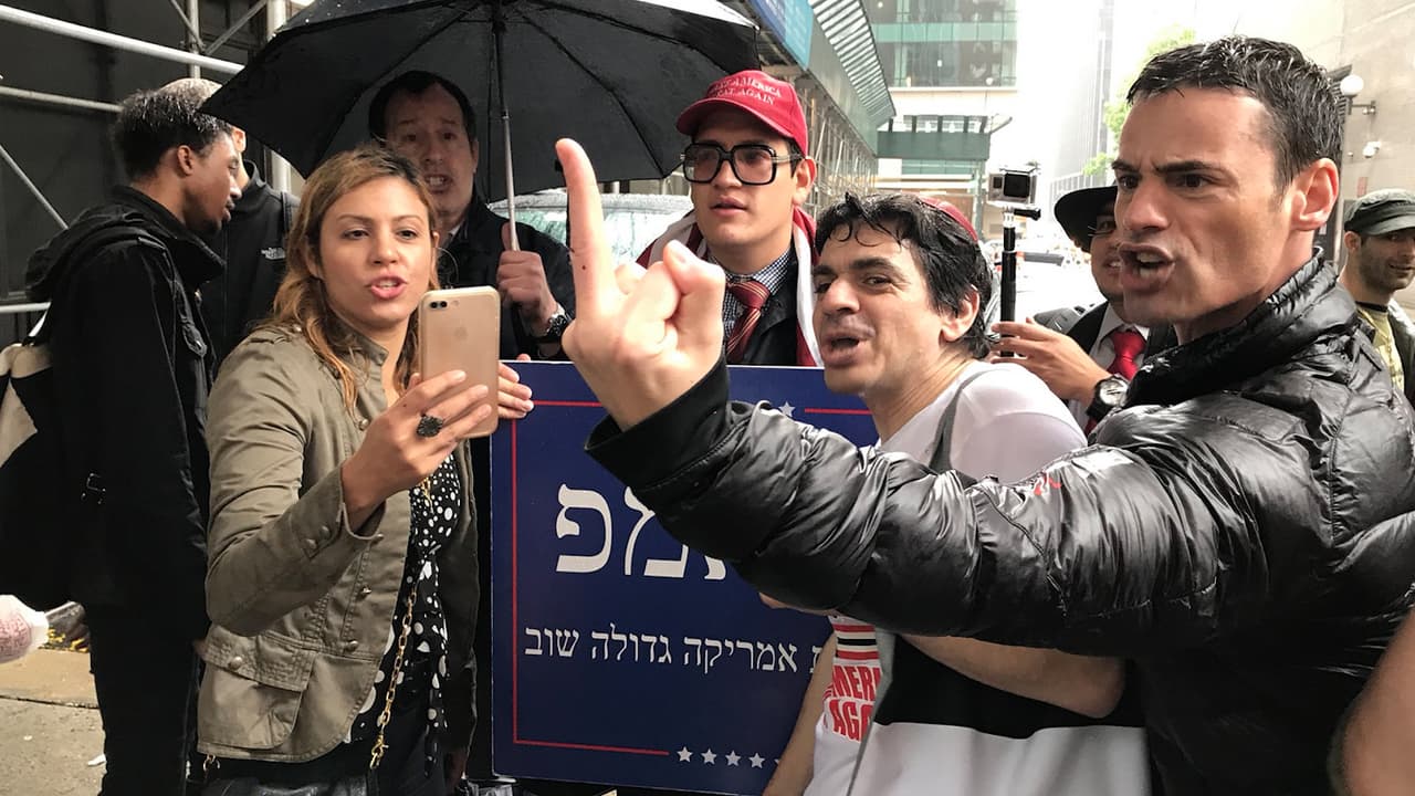 Los antecedentes racistas de Aaron Schlossberg, el hombre que insultó a dos trabajadores por hablar español