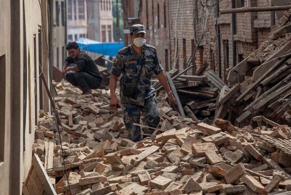 Las fuerzas del orden siguen en la búsqueda de sobrevivientes y cuerpos.