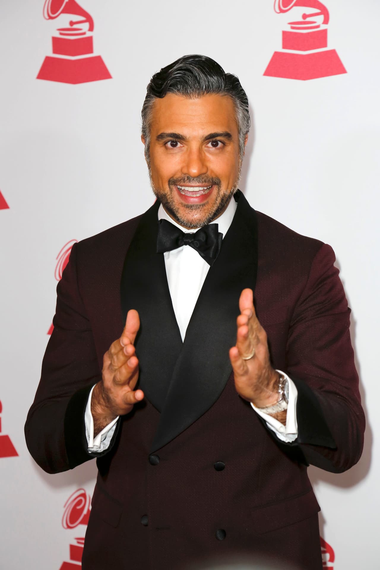 "Mi película con Pantelion (Films), que no sé si se seguirá llamando, 
<b><a href="https://www.youtube.com/watch?v=zYiRcFkPNIs" target="_blank">'Las píldoras de mi novio'</a></b> o 'Las medicinas de mi novio', eso lo están viendo, es súper simpática y saldrá el día de San Valentín", finalizó.