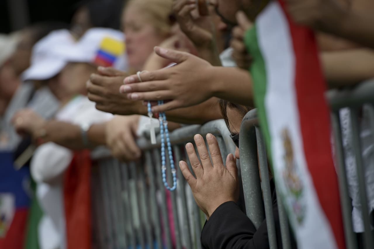 Las banderas de países latinoamericanos tampoco pudieron faltar.