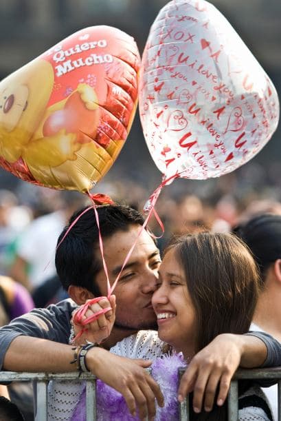 Dijo que también se pronosticaba que la tasa de fecundidad para 2010 sería de 2.04 hijos por mujer, pero datos preliminares señalan que en 2009 era de 2.2 hijos.