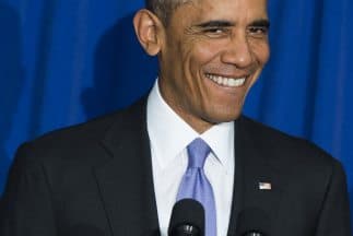 Obama refuerza medidas de seguridad de tarjetas y confiesa que la suya fue rechazada