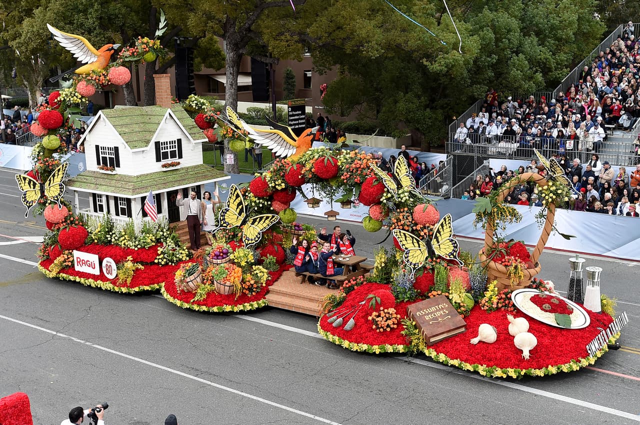 Una carroza que festejó el pasado, presente y futuro de Estados Unidos.