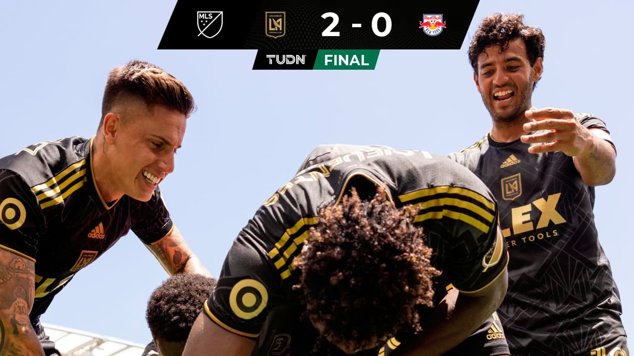 Vela se luce con asistencia ante Mbappé en el triunfo del LAFC