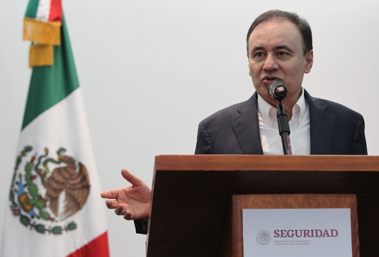 Diputados mexicanos denuncian "chantaje" del secretario de seguridad para obligarlos a aprobar la creación de una Guardia Nacional