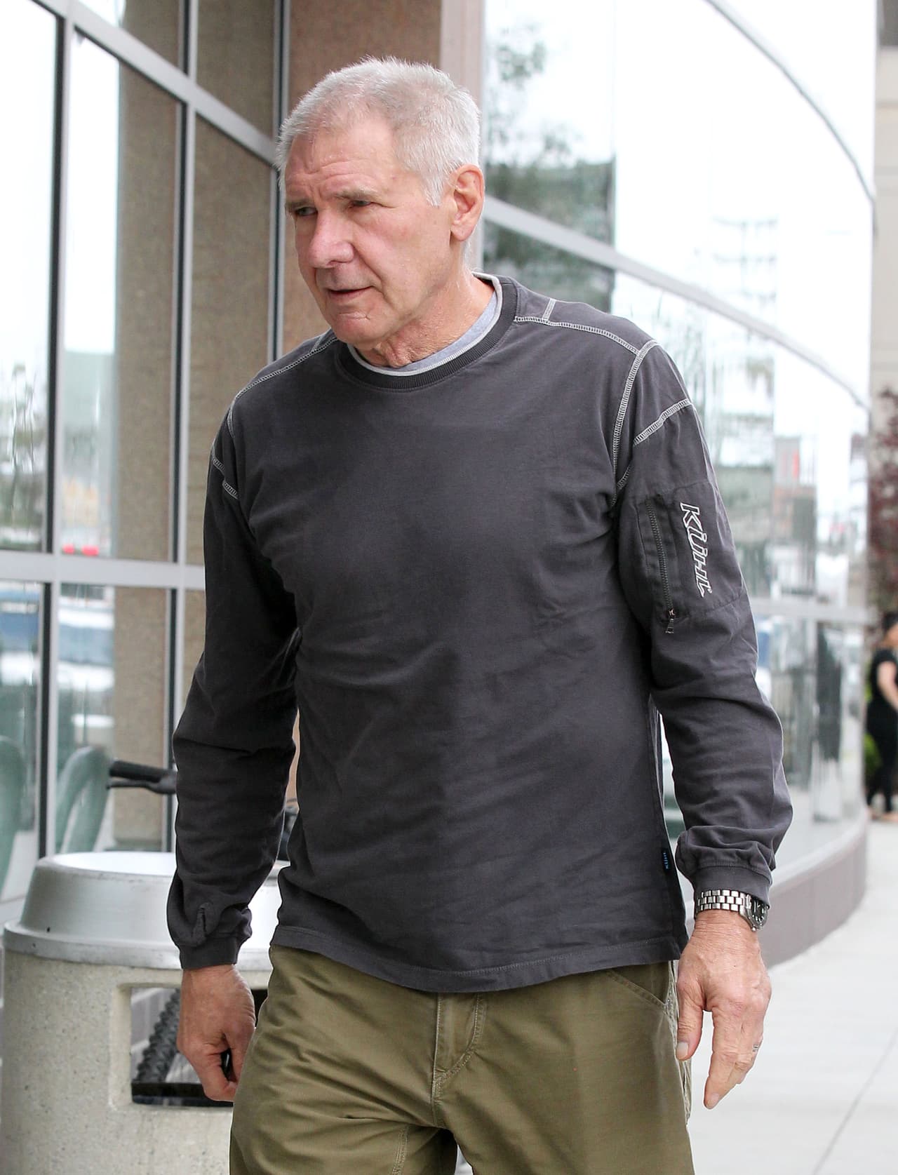 E incluso visitando frecuentemente al aeropuerto de Santa Monica.