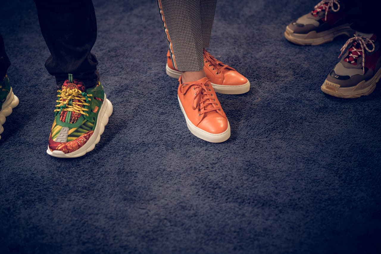 Usaron las marcas más cotizadas cuando se trata de sneakers de Balenciaga a Versace.