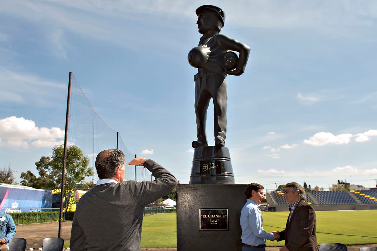 'El Chanfle', personaje de la película homónima, era parte del América y por eso se le rindió homenaje en el club.
