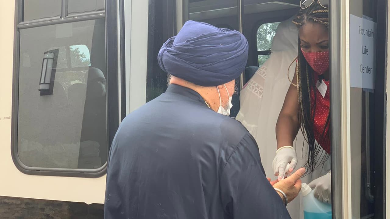 Personas de todas las religiones se sumaron a la despedida de George Floyd en esta ceremonia pública.