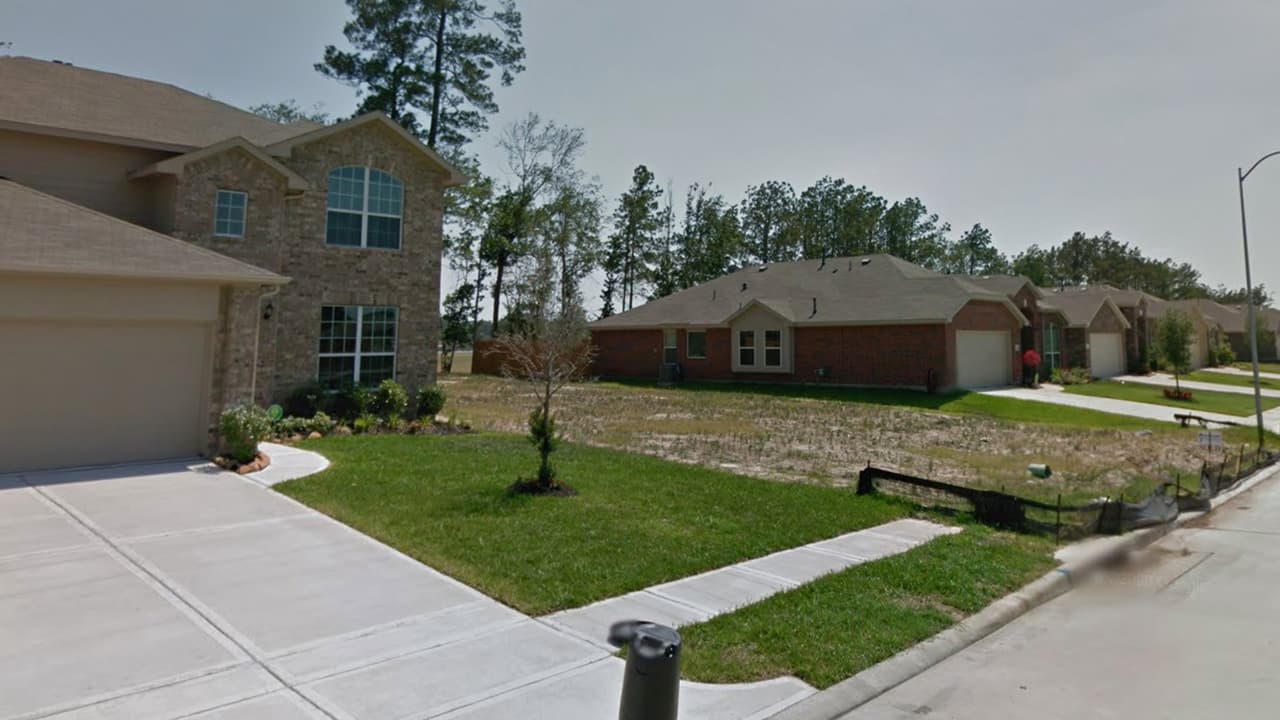 Matan a tiros a una chica de 16 años en su casa; el novio de la madre es el sospechoso del crimen