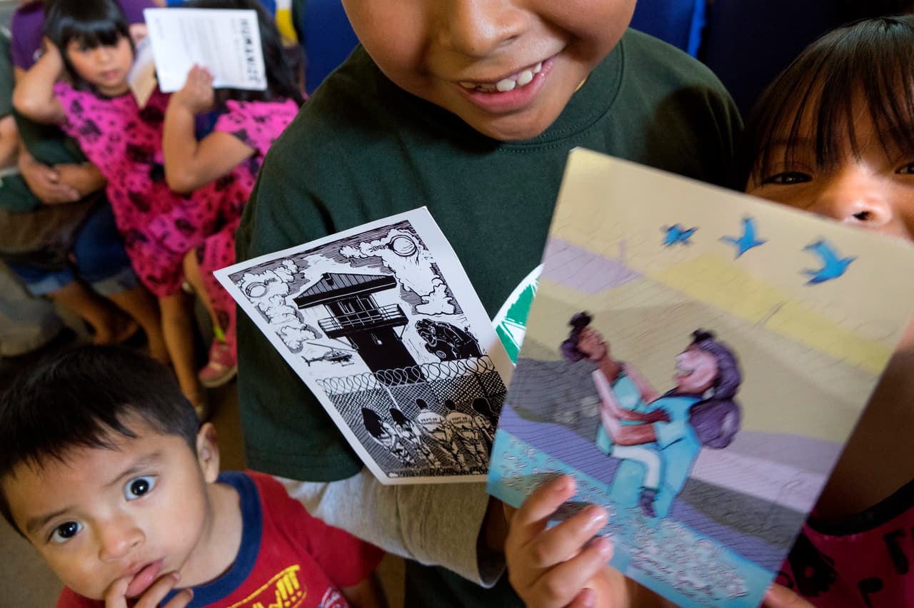 Cientos de madres y niños celebrarán la Navidad en centros de detención