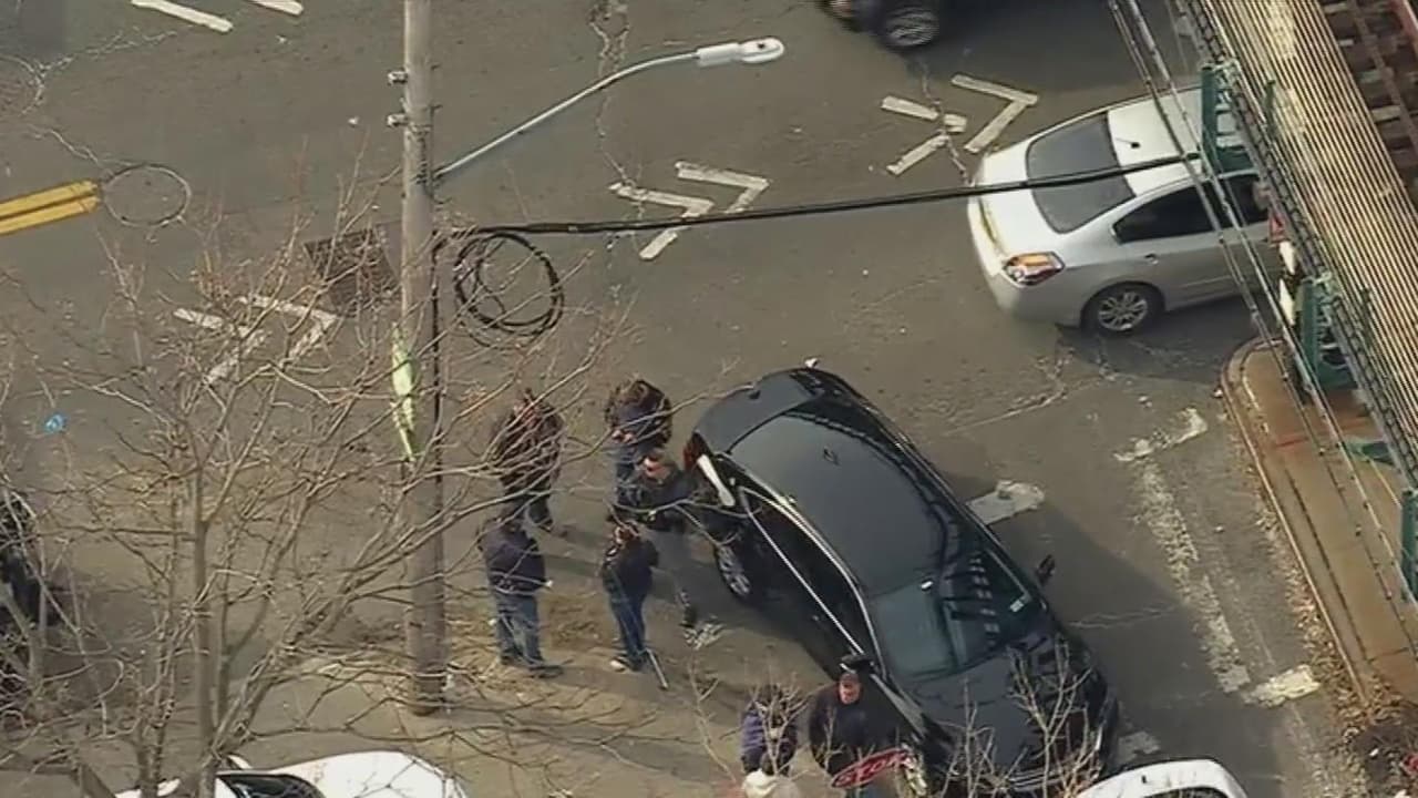 Le disparan a un policía fuera de servicio en Harlem tras un accidente de tráfico
