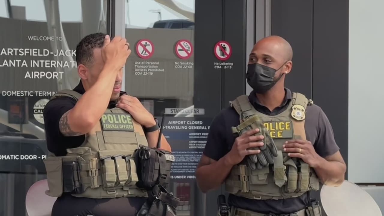 Caos en Atlanta: faltan agentes TSA y se observa fuerte presencia de ICE en aeropuerto