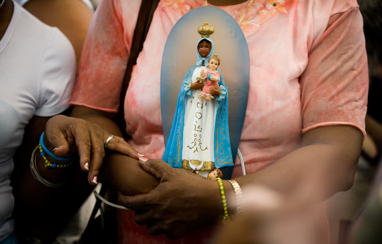 Según el mes en el que naciste, tu orisha define tu personalidad, así como pasa con el Zodiaco. Estos mensajeros de Dios, según la santería, pueden guiarte en tu vida mostrándote tu lado positivo y negativo. Veamos cómo son ahí los horóscopos orishas.