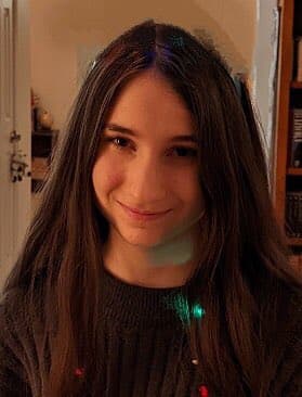 <b>Rachel Roberts, 15 años.</b>
<br>
<br>Se le vio salir de casa en 54Av/Cactus y no volvió. Datos al 623-930-3000.