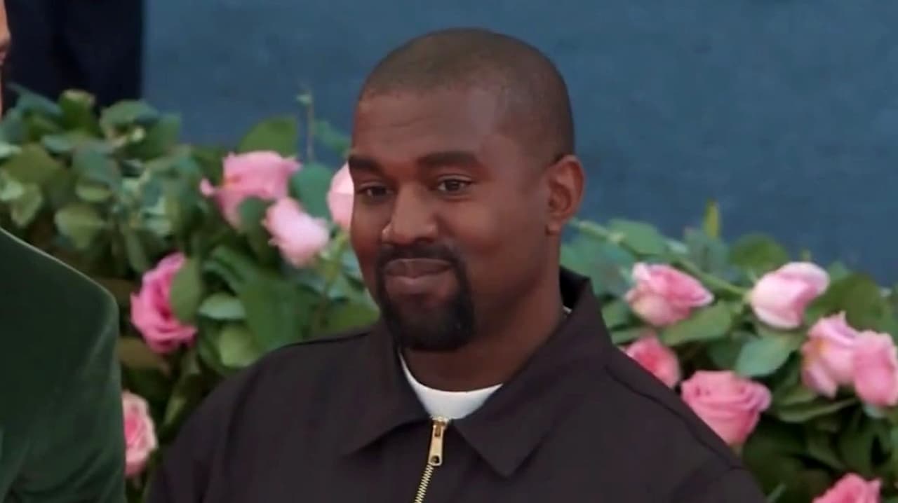 Noticias de negocios en 1 minuto: Empresas 'echan atrás' patrocinio en festival por presencia de Kanye West