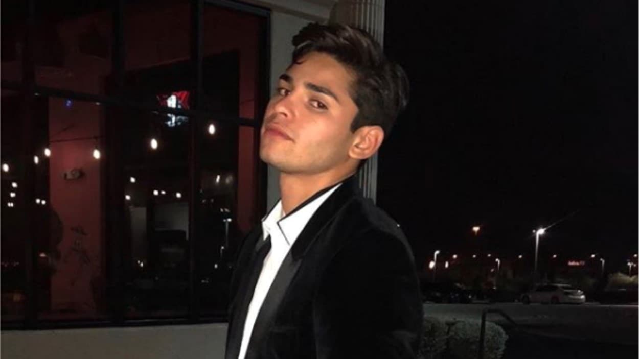 "Déjame invitarte a salir", le suplicó García a Selena Gómez sin que hasta el momento, al menos públicamente, haya recibido una respuesta.