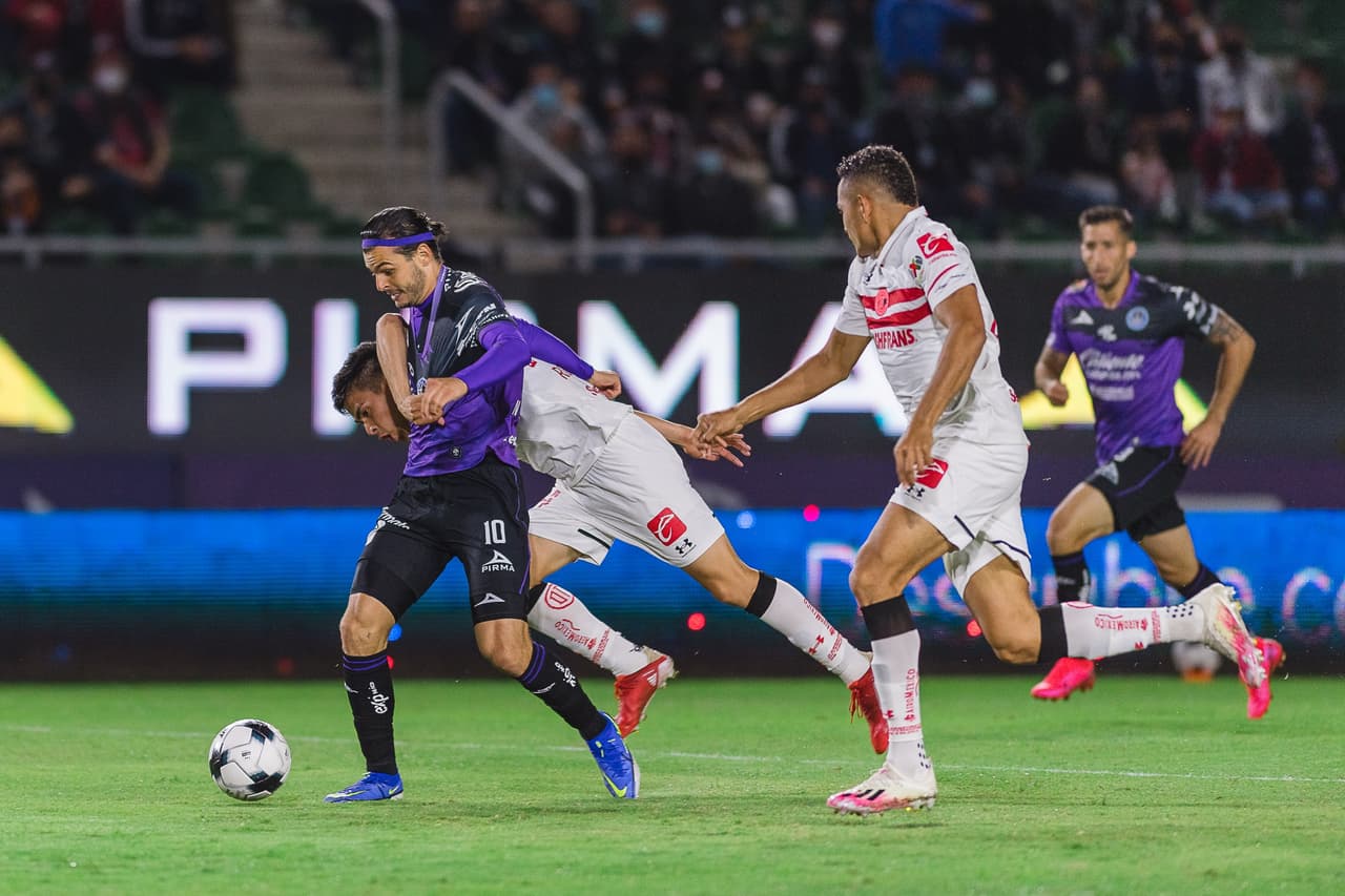 Mazatlán se adelantó con gol de Eduardo Bello al 28’ tras una gran primera parte.