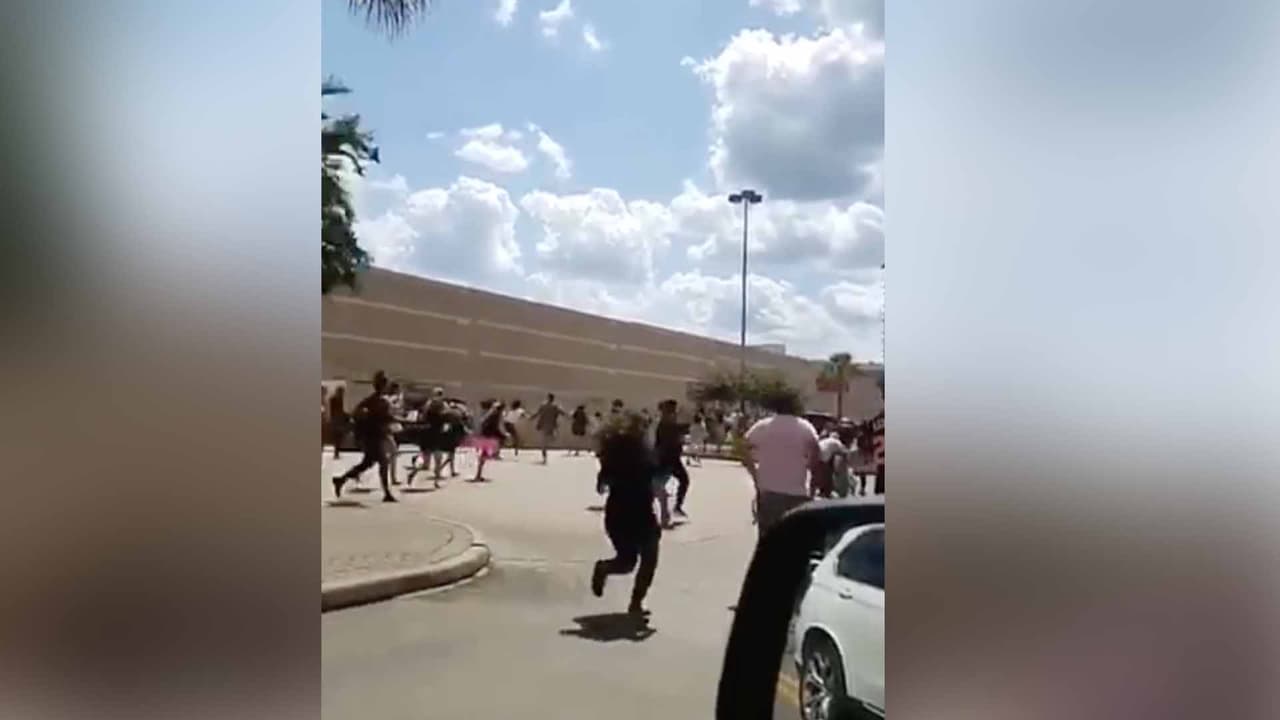 "No fue tiroteo y tampoco petardos, fueron amenazas que causaron alarma entre compradores": Autoridades ante caos en Memorial City Mall