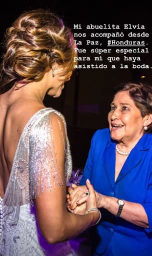 La abuelita de Satcha feliz.