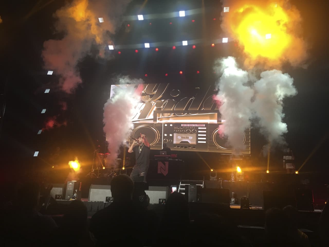 “Una y mil veces dándole gracias a Dios por tanto”- Nicky Jam.