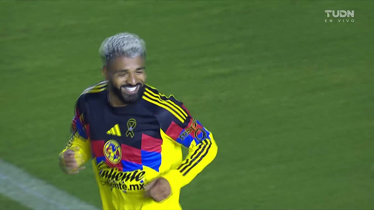 ¡Media vuelta letal del 'Búfalo' Aguirre para el 2-0 del América!