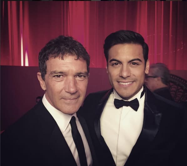 Carlos está construyendo fuertemente su carrera.