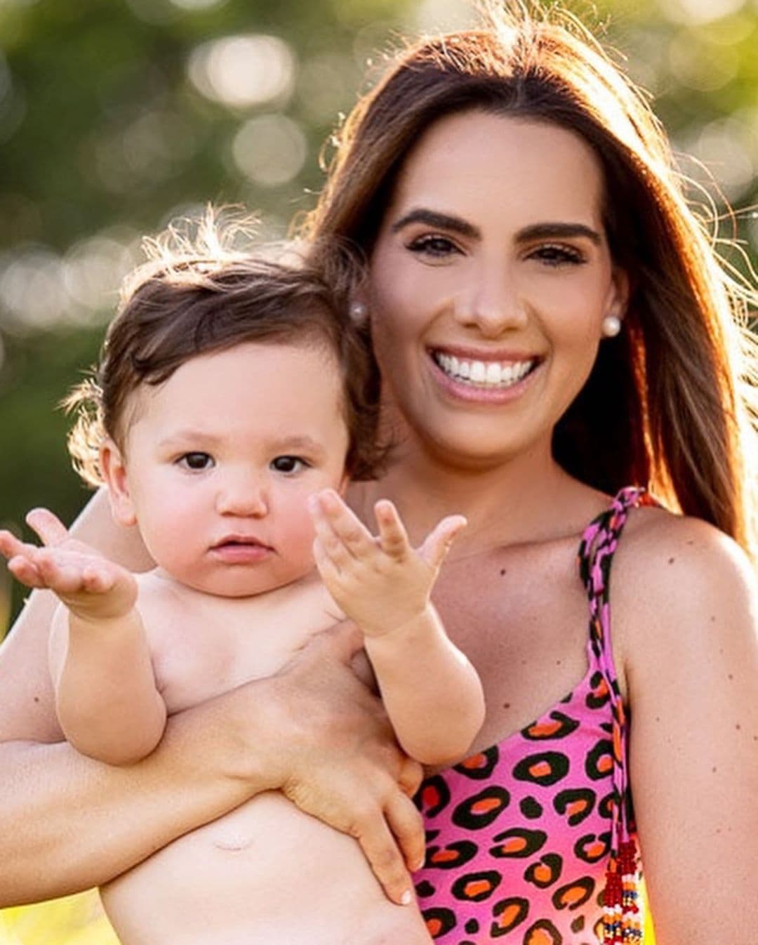 La hermosa postal de un sueño hecho realidad en su cumpleaños: baby Diego llegó a sus primeros 12 meses de vida y lo celebra creciendo hermoso al lado de su radiante mamá, Andrea Chediak.