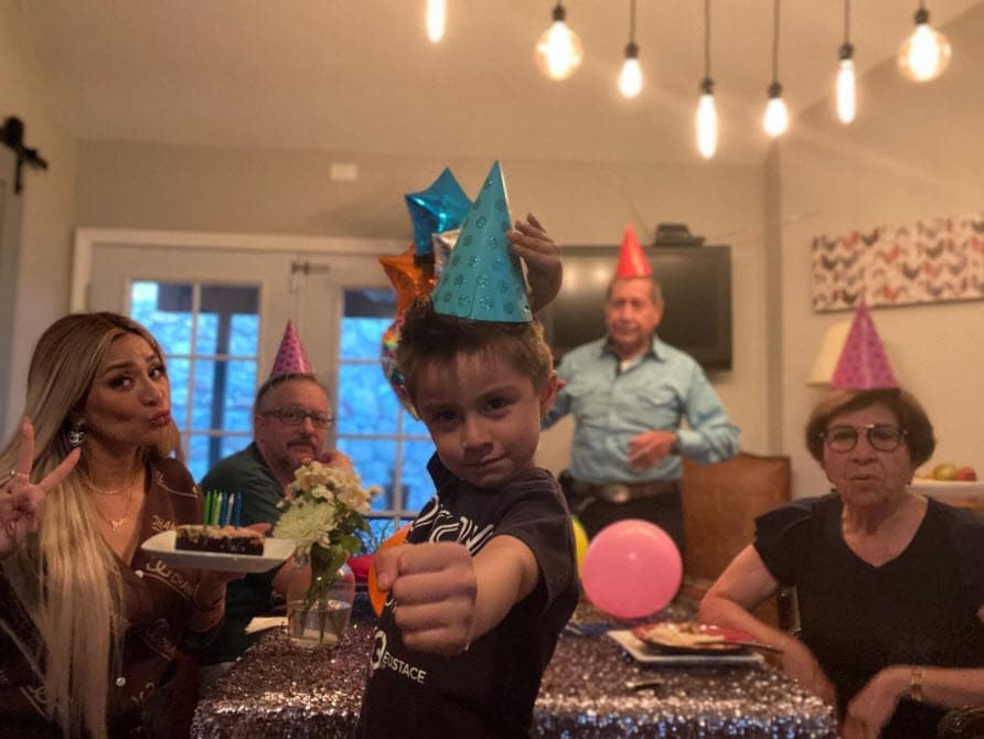 De hecho, reveló que tras el anuncio de la liberación no ha existido ningún acercamiento de Loaiza o su familia con el hijo que ella tuvo con él. 
<br>