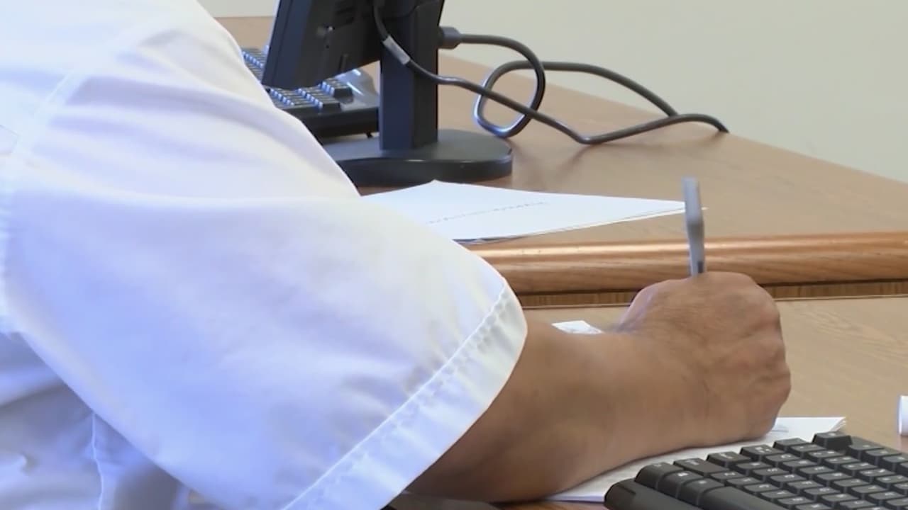 Vence hoy el TPS para miles de salvadoreños y pone en riesgo sus empleos y negocios en EEUU