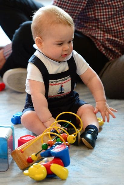 Los padres de la pequeña se disculparon con la duquesa por el incidente, pero como es absolutamente normal en los niños aprender este tipo de comportamientos, nadie lo tomó muy en serio.