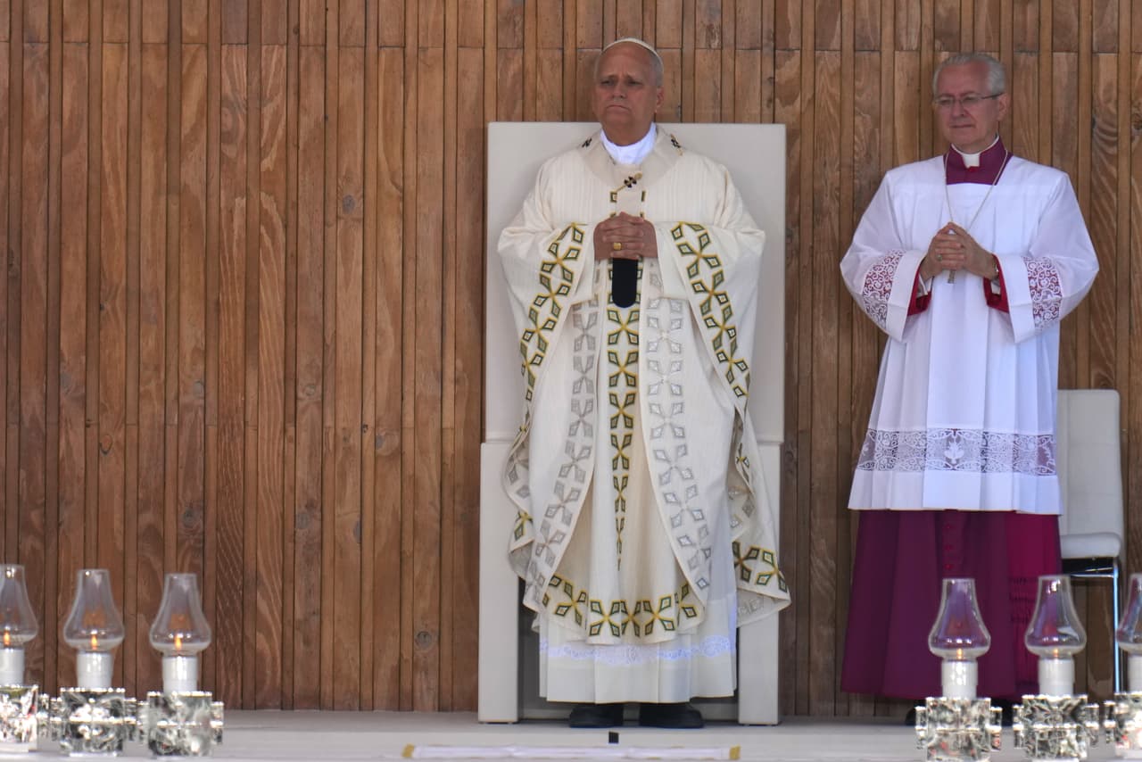 “En esto reside la tarea de España hoy y en el futuro, en garantizar que la religiosidad que ha moldeado y definido este país durante siglos no sea un museo del pasado para visitar, sino una escuela de fe de la que nutrirse incluso hoy”, afirmó.