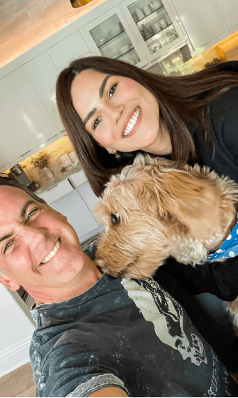 'Amor' podría convertirse en el nuevo 'perrhijo' de Karina Banda y Carlos Ponce y llegaría a hacerle compañía a 'Bruno'.