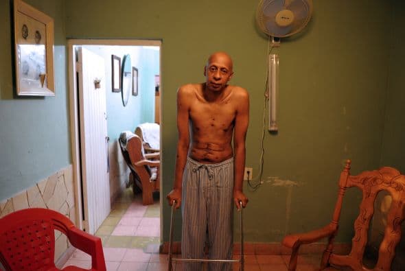 De formación militar y ex revolucionario, Fariñas levantó su huelga el 8 de julio, después de que el presidente Raúl Castro autorizase la liberación de 52 presos políticos -39 ya excarcelados y emigrados a España-, como fruto de un inédito diálogo entre el Gobierno y la Iglesia Católica.