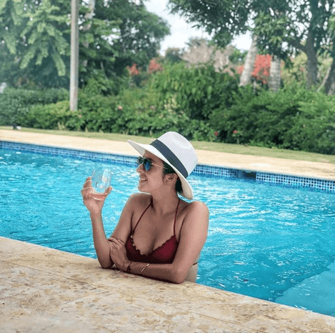 A través de sus redes sociales, nuestra reportera se ha dejado ver muy relajada.