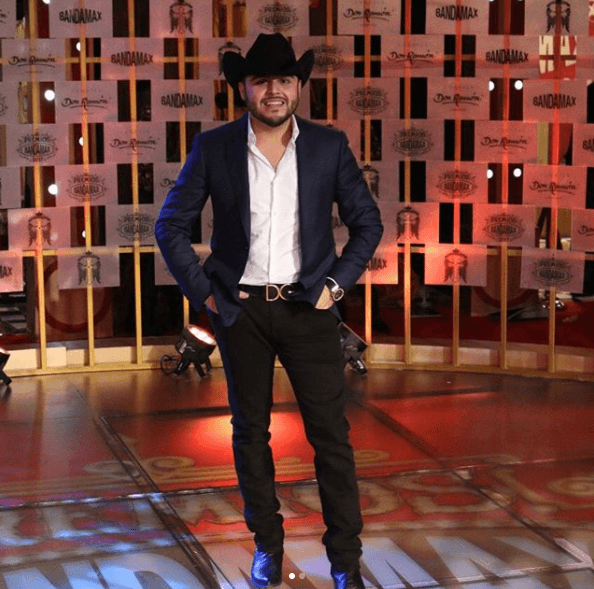 Gerardo Ortiz se dijo muy contento de estar en uno de los eventos más importantes del regional mexicano.