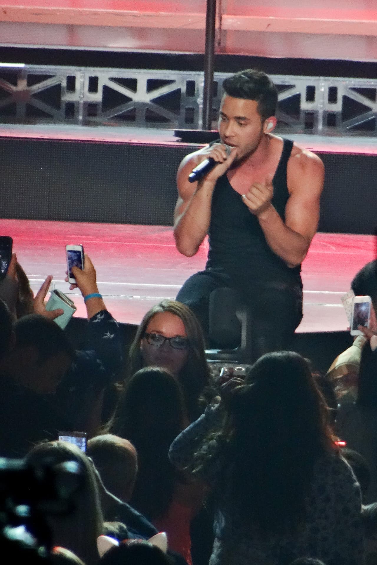 Prince se encuentra de gira con Ariana Grande y su última parada fue Las Vegas.