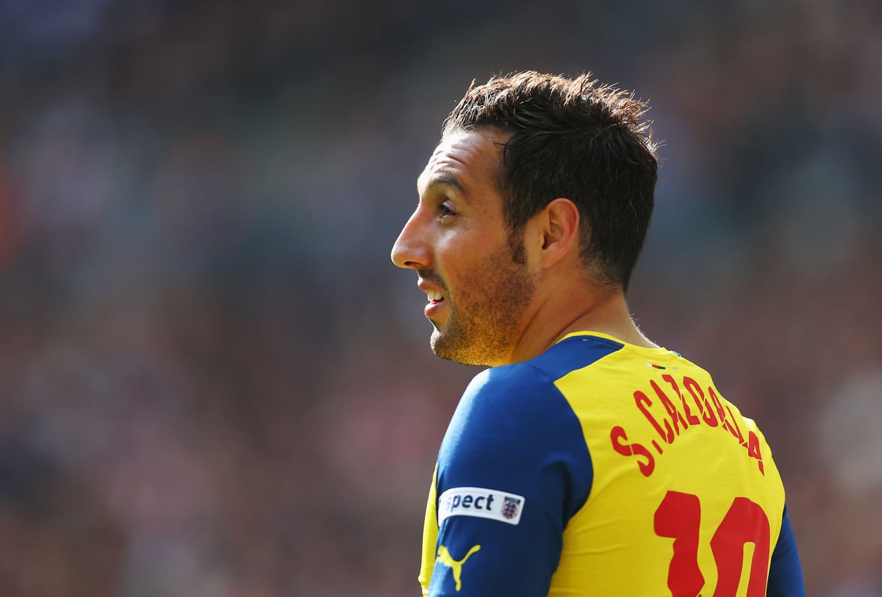 Cazorla causará baja del Arsenal por una lesión de rodilla los próximos 4 meses