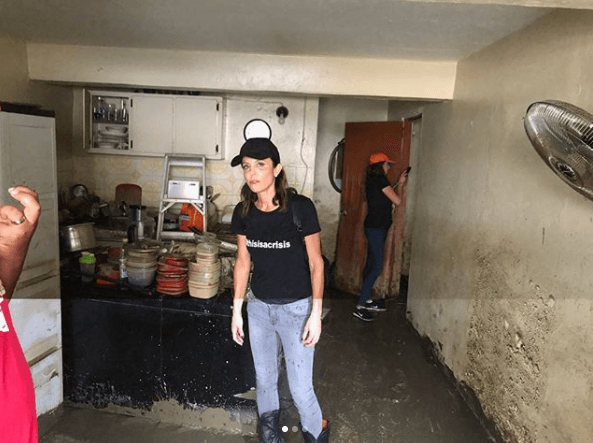 A través de su fundación llamada B Strong, Bethenny destinó los recursos necesarios para apoyar a cientos de familias puertorriqueñas que resultaron afectadas.