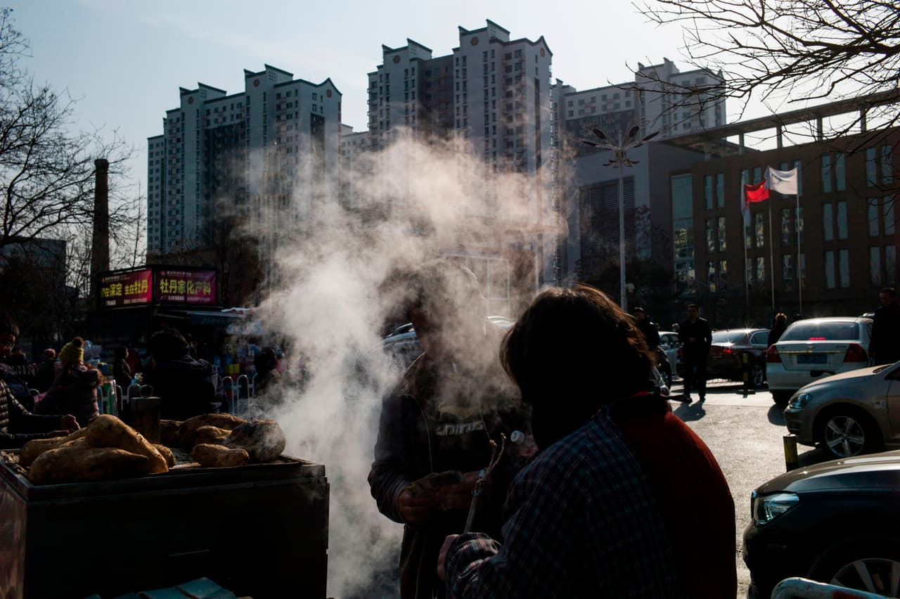 <b>Puesto 19: Baoding, China. </b>1.1 millones de habitantes. Contaminación media anual por combustión: 93 microgramos por metro cúbico. El estudio analizó la contaminación PM2.5, que resulta de la combustión. Esta incluye la de motores de automóviles, plantas de energía, construcción, incendios y quemas controladas.