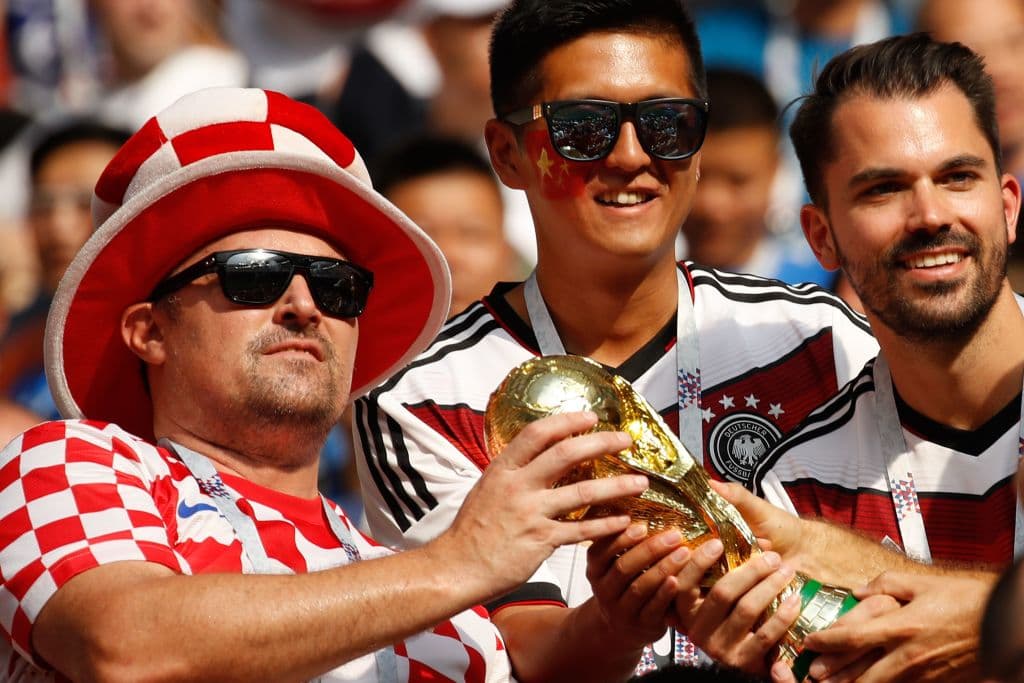 Los fanáticos del mundo vibran con la fiesta de la final entre Francia y Croacia, donde la alegría y el colorido se tomaron el estadio de Luzhniki para conocer el campeón de Rusia 2018.