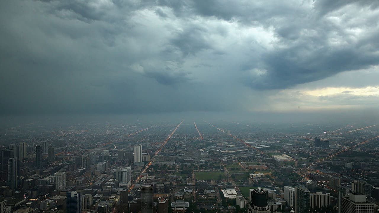 Actualización del tiempo: Chicago enfrenta un martes caluroso, ventoso y con posibles tormentas