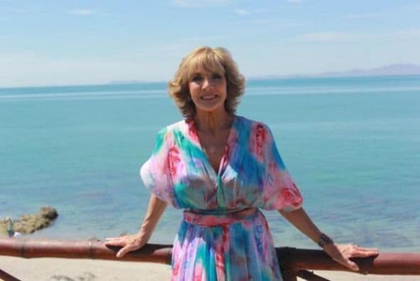 Entre las telenovelas que participó se encuentran "Rubí" y recientemente en "Qué Pobres Tan Ricos".