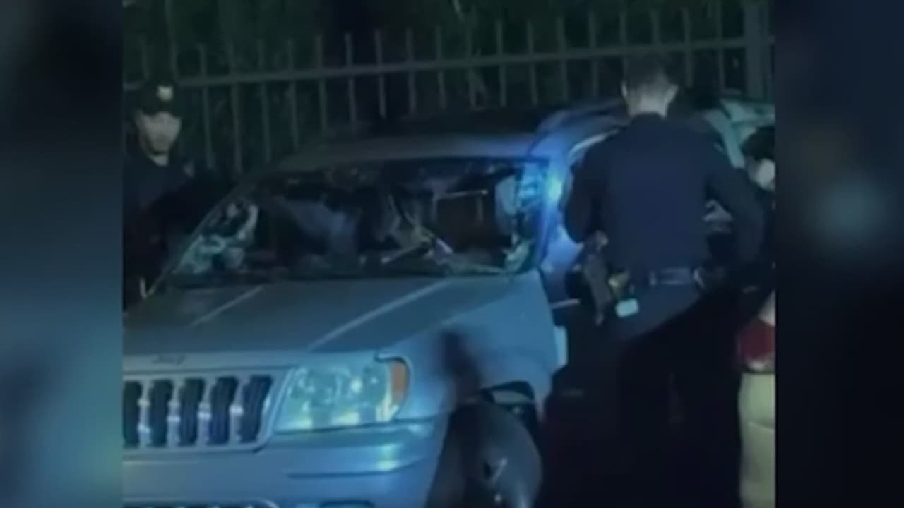 Madre exige respuestas casi un año después del homicidio de su hijo en Phoenix