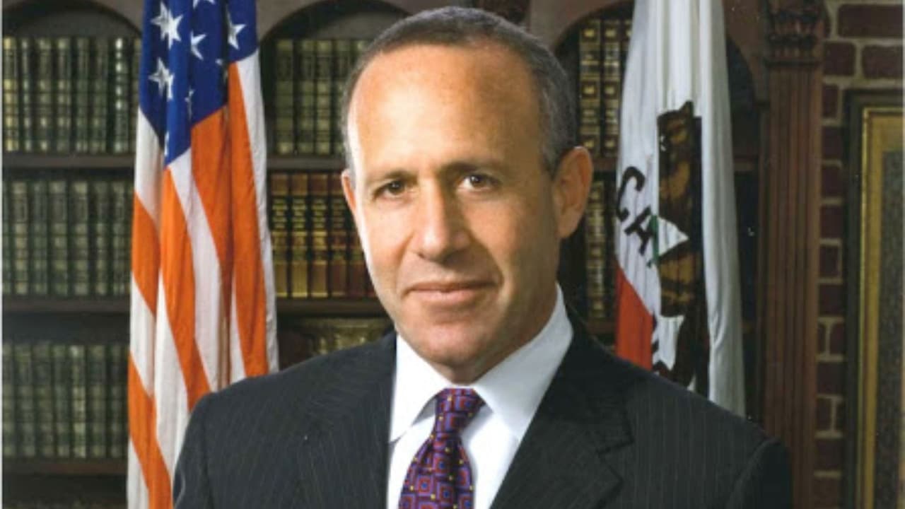 El alcalde de Sacramento, Darrell Steinberg, calificó de “desinteresada” la decisión de Biden de retirarse de la contienda presidencial.