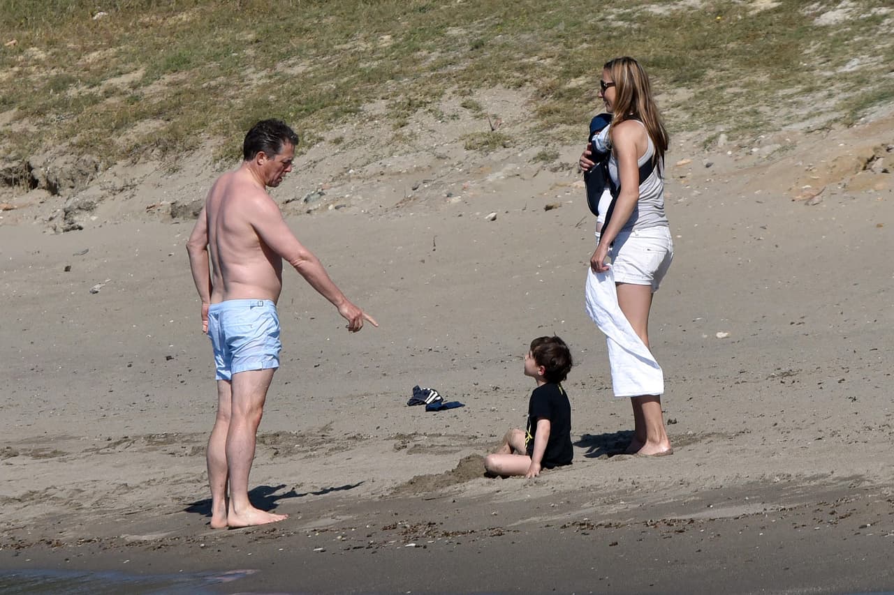 Hugh quería que su hijo lo acompañara.