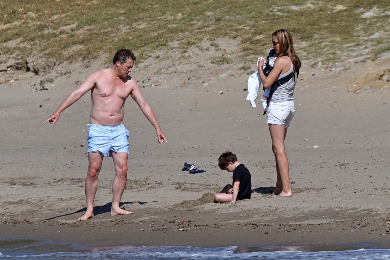 Aunque el nene parecía más interesado en jugar en la arena.